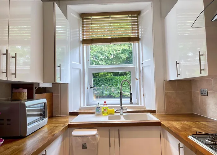 Apartment Lovely Two Bedrooms *