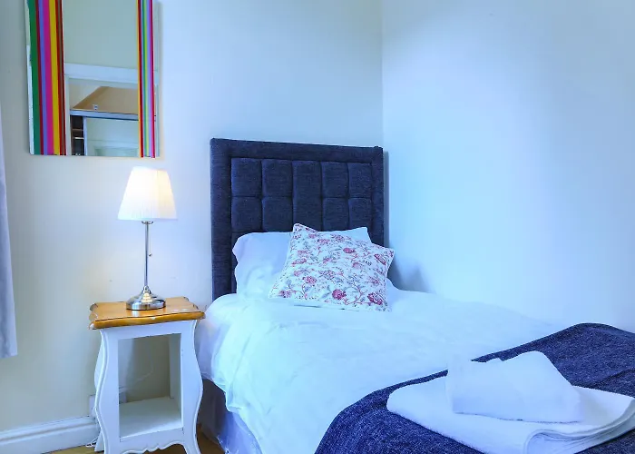 Royal Mile, Large 5 Bed דירה