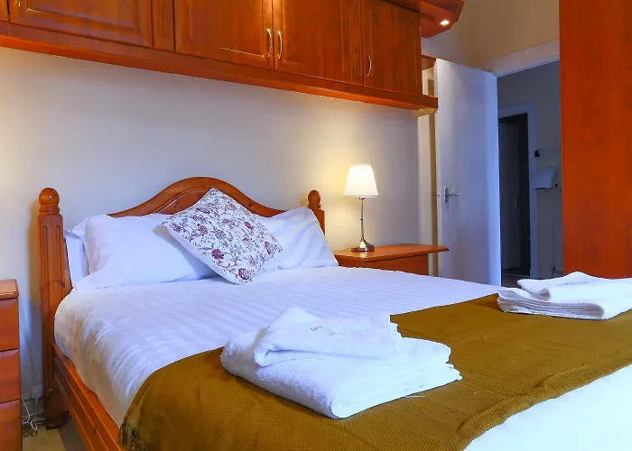 Royal Mile, Large 5 Bed Apartment