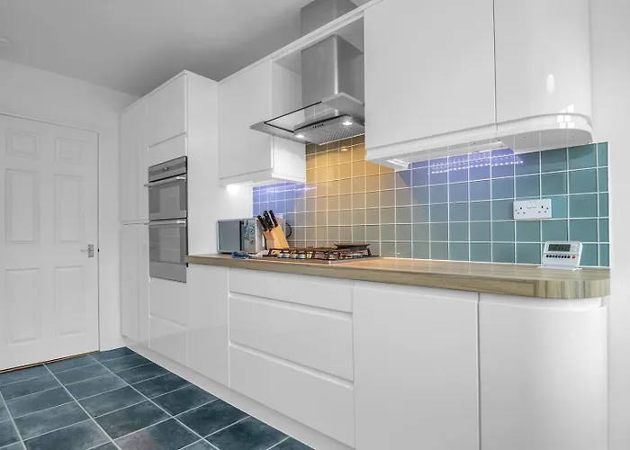 Guestready - Light & Airy In New Town