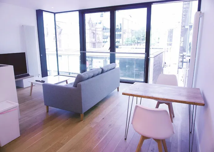 Modern Quartermile Edimburgo