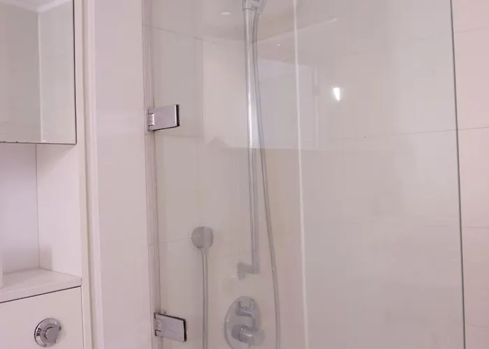 Modern Quartermile * אדינבורו