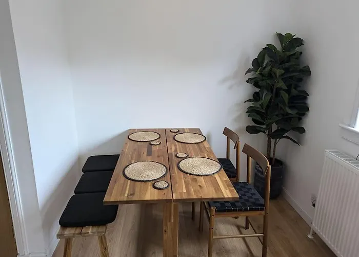 Tranquil 3-bedroom In בית נופש