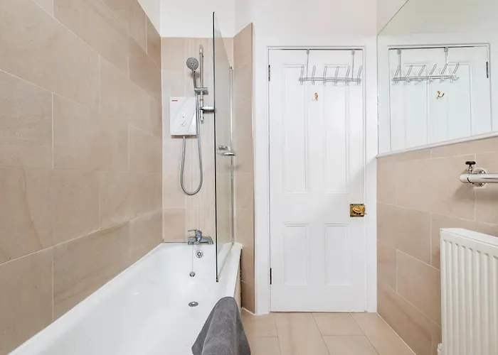 Lady Road * Edinburgh