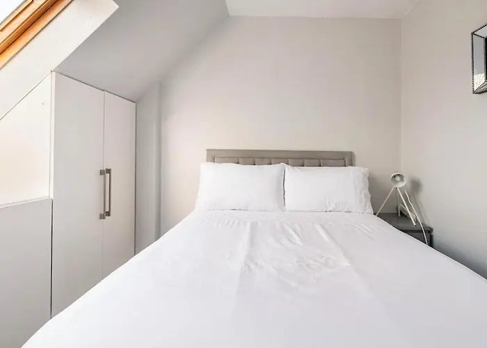 Luxury Victorian 5 Bedroom By Lady Road * Edinburgh