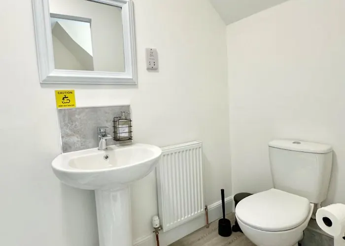 Full House بيت ضيافة إدنبرة