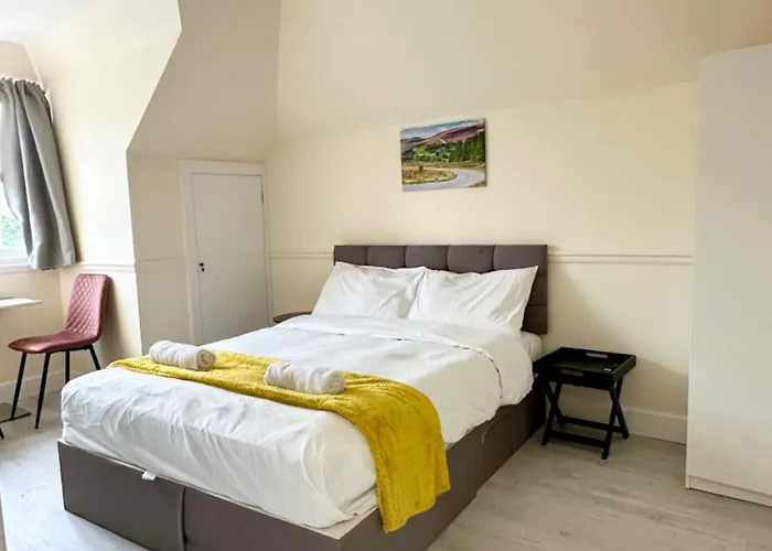 Full House بيت ضيافة إدنبرة