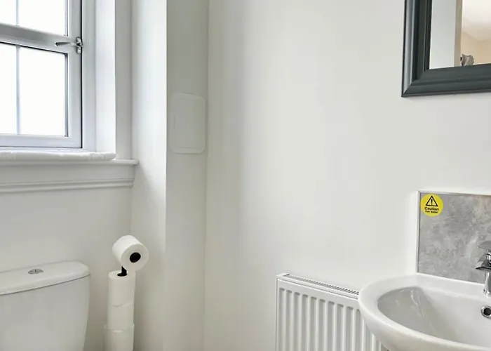 Full House بيت ضيافة إدنبرة