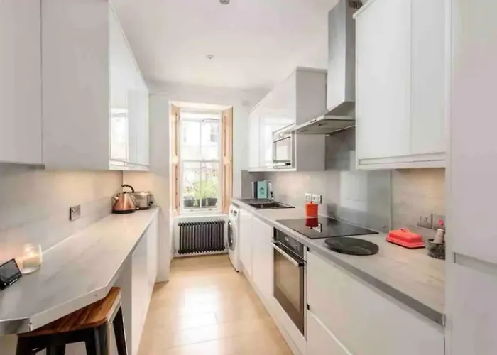 Amazing - Avondale Pl By Stockbridge Apartment