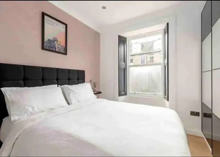 Amazing - Avondale Pl By Stockbridge Apartment
