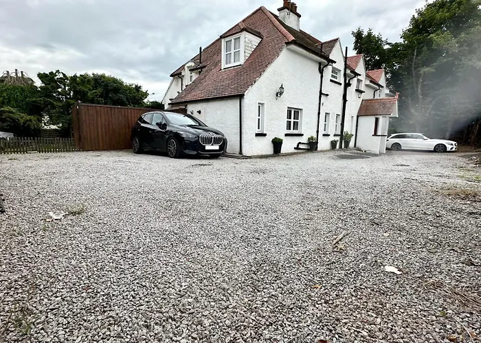 Full House إدنبرة