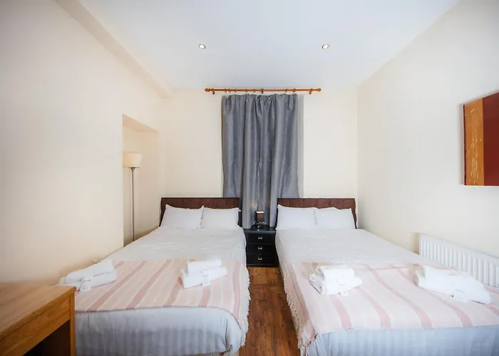 דירה Colourful Near Carlton Hill