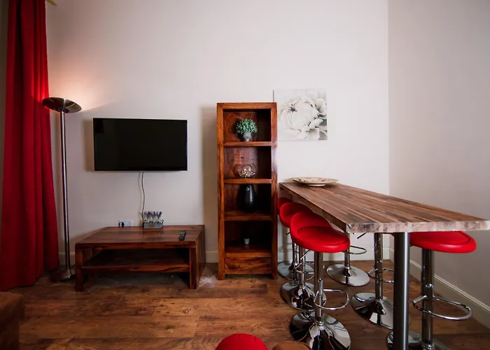 Colourful Near Carlton Hill דירה