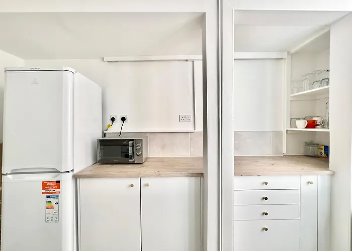 Bright Old Town Centre *