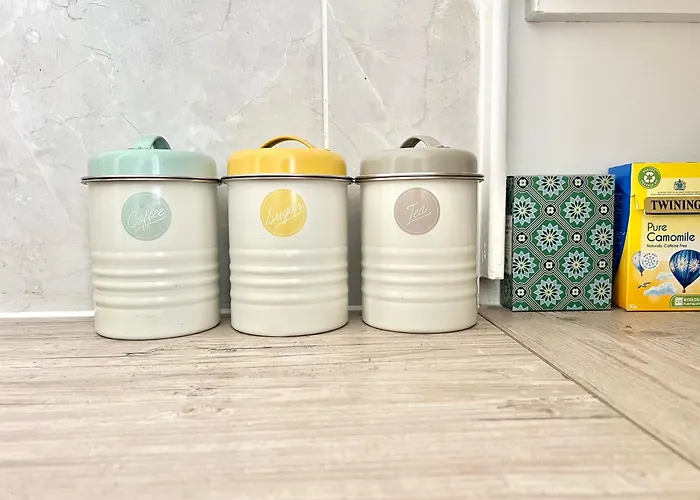 Bright Old Town Centre *