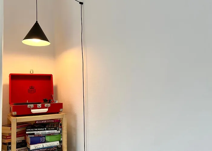 Bright Old Town Centre דירה אדינבורו