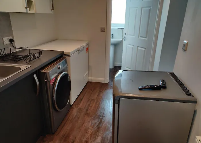 Warm Center בית אירוח *