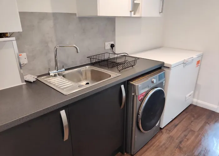 Warm Center בית אירוח