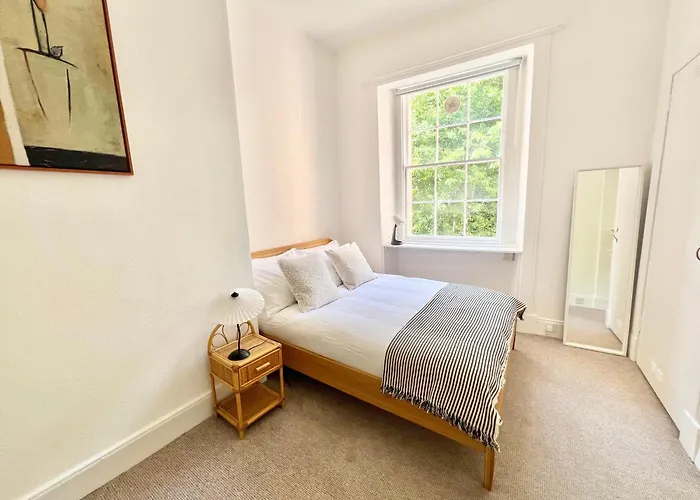 Bright Old Town Centre דירה *