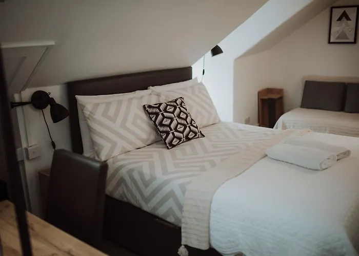 16 Pilrig Bed & Breakfast