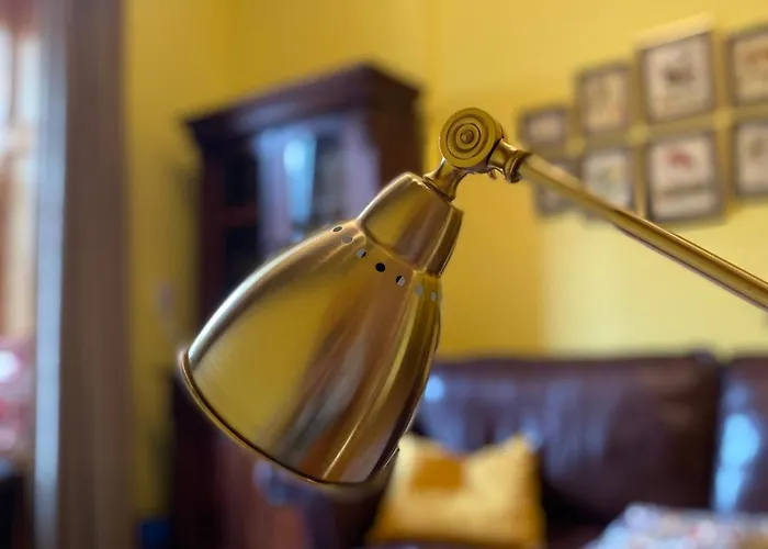 Charming 1 Bedroom *