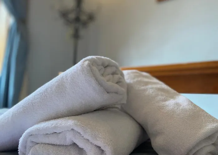 Charming 1 Bedroom *