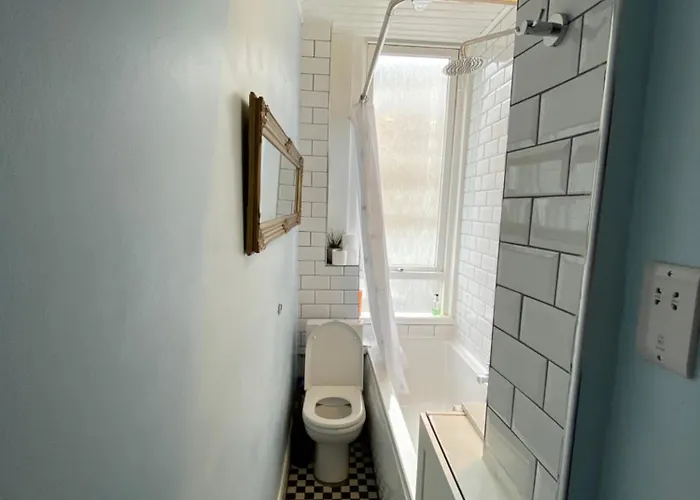 דירה Charming 1 Bedroom אדינבורו