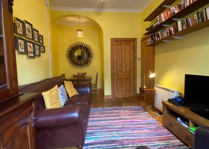 Charming 1 Bedroom 아파트