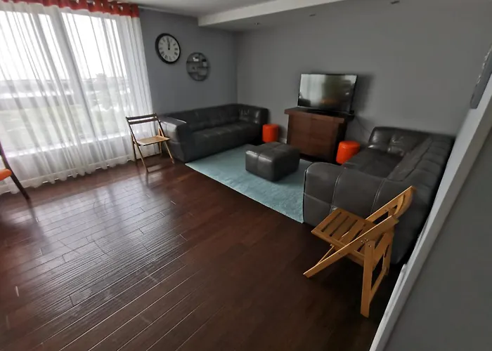 Very Large Three Bed Apartament *