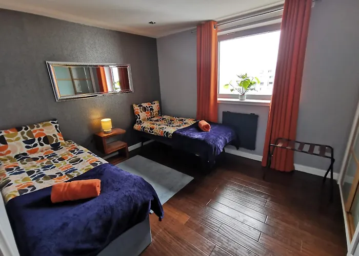 Very Large Three Bed Apartament Edynburg