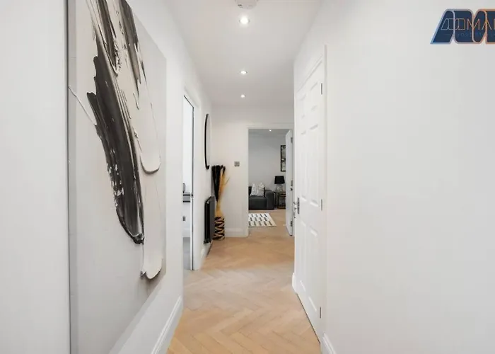 Modern 2 Bed *