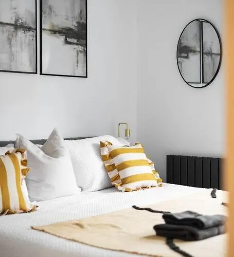 Modern 2 Bed