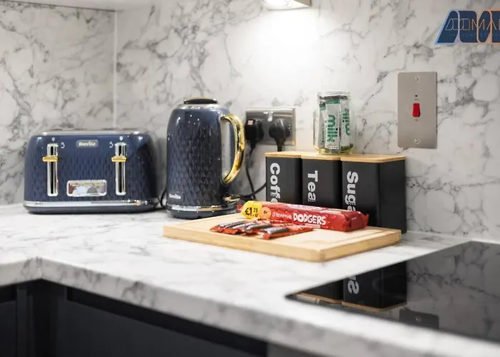 Modern 2 Bed Apartment *