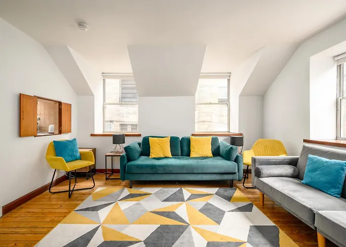 Bright - - Sleeps 10 * Edimburgo