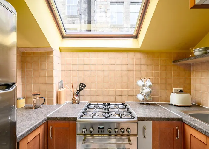 Bright - - Sleeps 10 Edimburgo