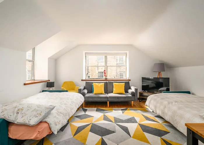 Bright - - Sleeps 10 * Edimburgo