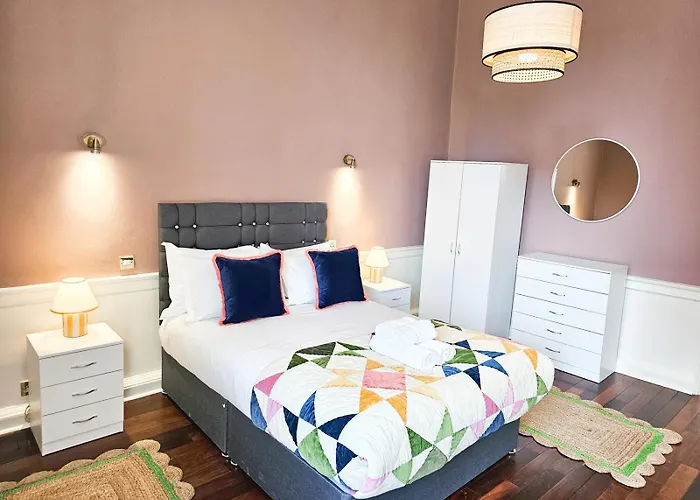 Apartmán Spacious 2 Bedroom In The Heart Of New Town *