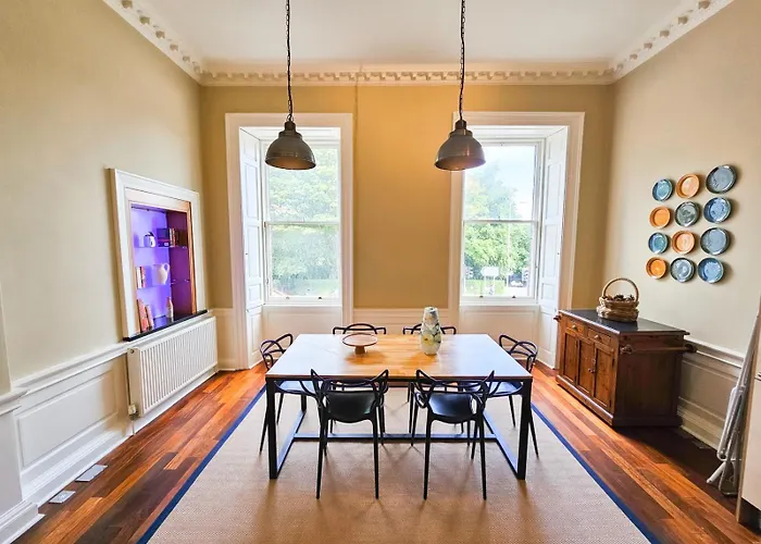 Apartmán Spacious 2 Bedroom In The Heart Of New Town Edinburgh
