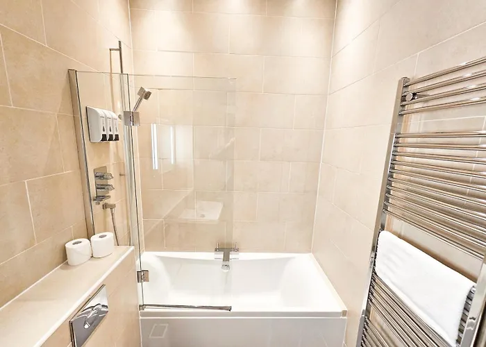 Apartment Spacious 2 Bedroom In The Heart Of New Town *