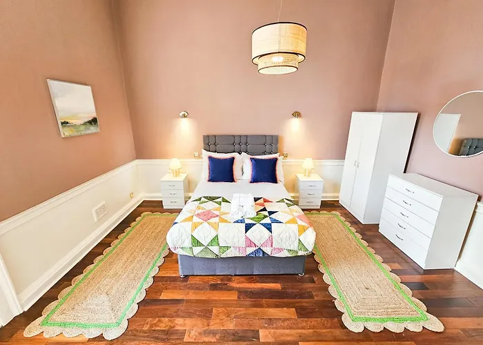 Apartmán Spacious 2 Bedroom In The Heart Of New Town Edinburgh
