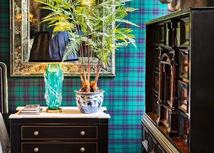 100 Princes Street 5*