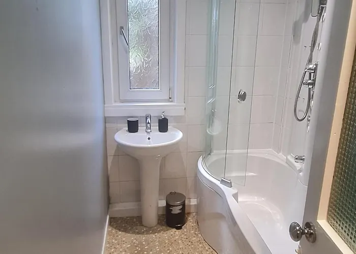 דירה Bright & Spacious Flat By Murrayfield Stadium *