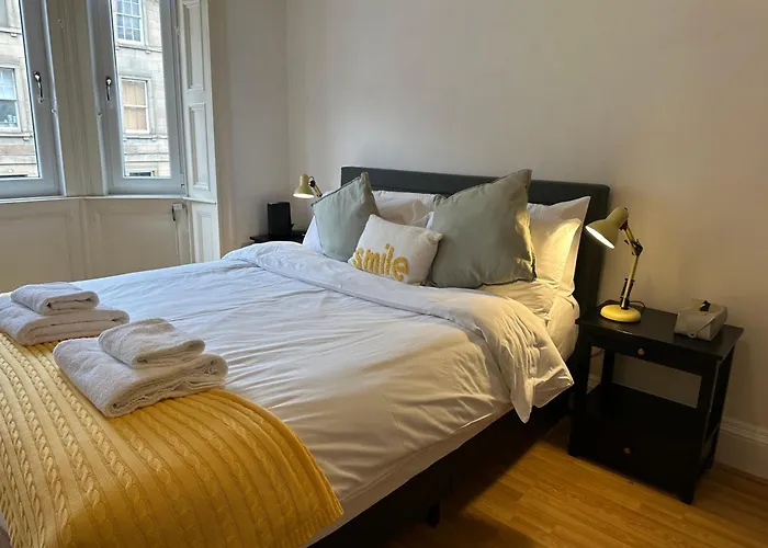 Lochrin Buildings Two Bed شقة