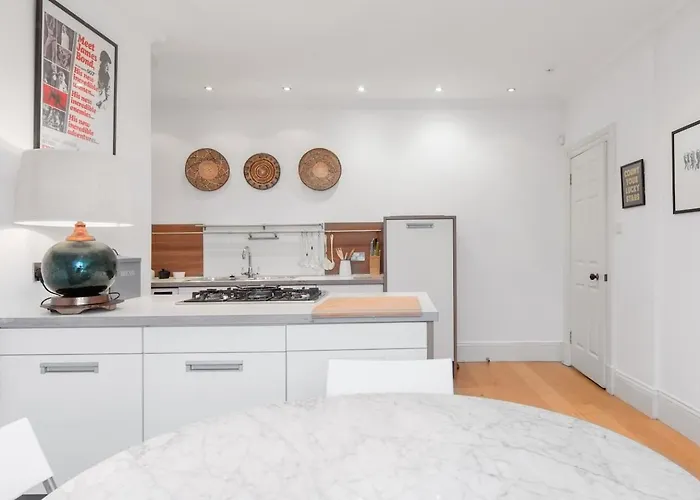 Super - Georgian Double Upper Flat With Castle Views In New Town *