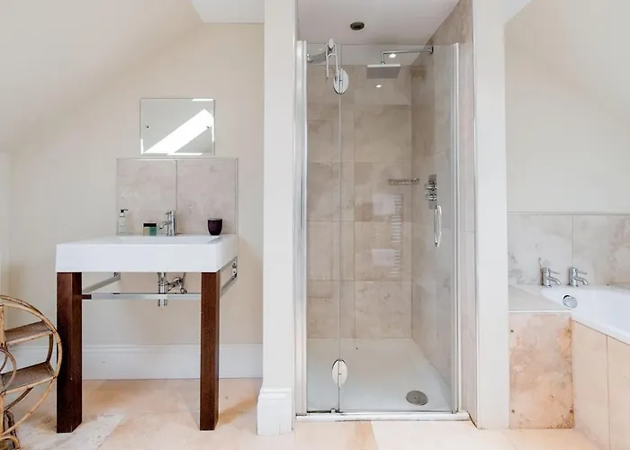 Super - Georgian Double Upper Flat With Castle Views In New Town شقة *