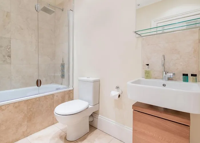 Super - Georgian Double Upper Flat With Castle Views In New Town