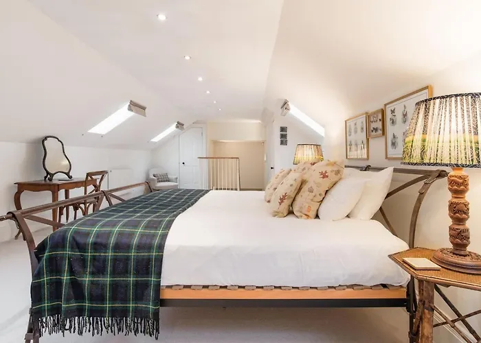 Daire Super - Georgian Double Upper Flat With Castle Views In New Town Edinburgh