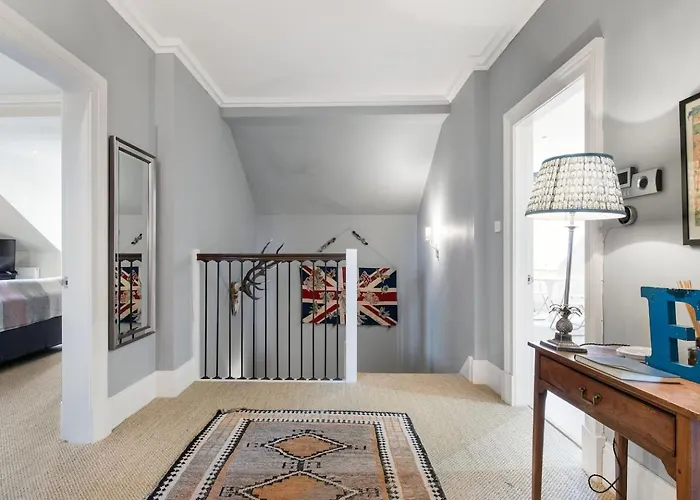 Super - Georgian Double Upper Flat With Castle Views In New Town