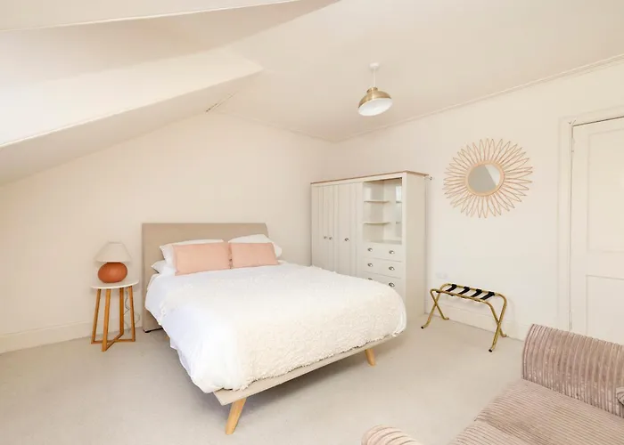 Joivy Exclusive House With Free Parking Edinburgh