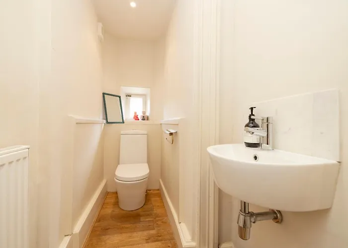 Joivy Exclusive House With Free Parking * Edinburgh